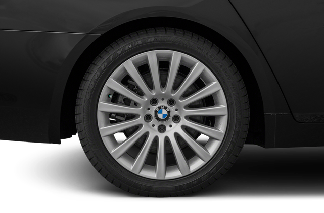 2013 BMW 740