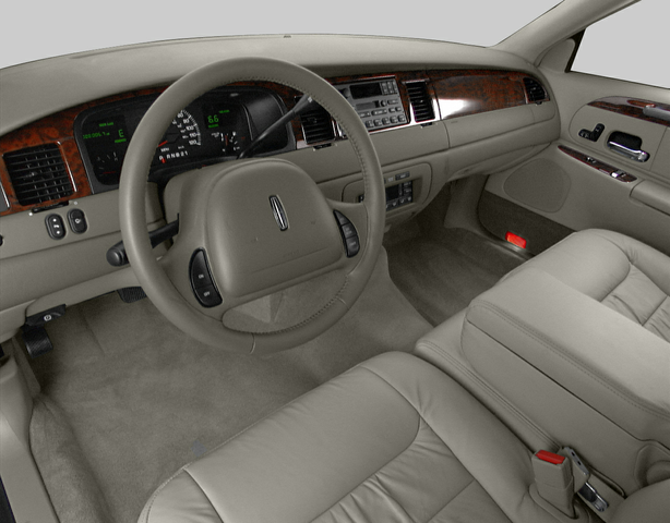 lincoln town car 2002 interior