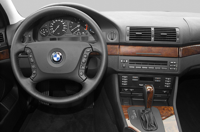 2003 BMW 530