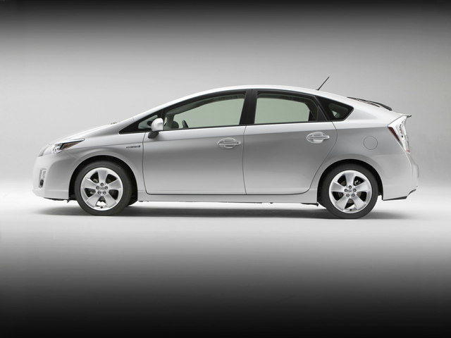 2011 Toyota Prius - Specs, Prices, MPG, Reviews & Photos | Cars.com