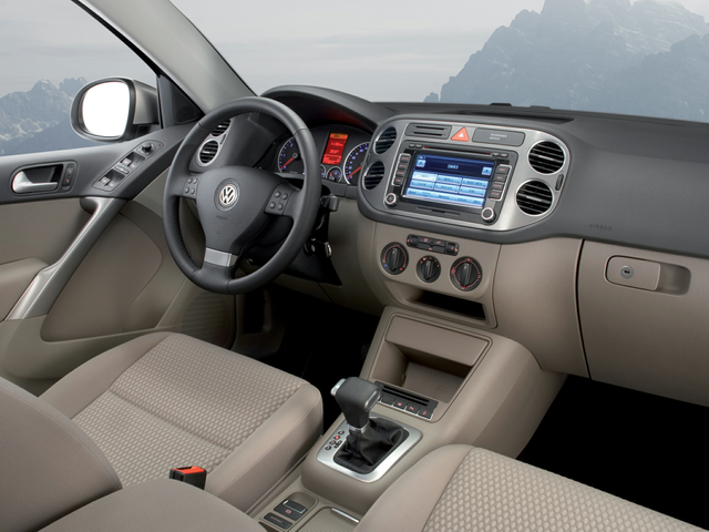 2009 Volkswagen Tiguan Specs, Price, MPG & Reviews