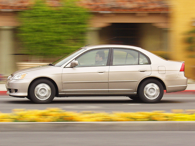 2003 Honda Civic Hybrid Specs, Price, MPG & Reviews | Cars.com