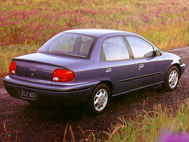 1996 geo metro hatchback