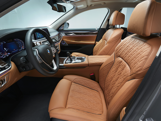 2020 BMW 740