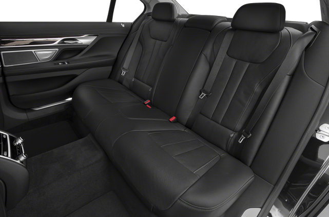 2020 BMW 740