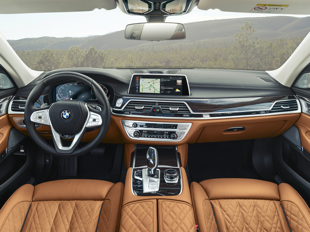 2020 BMW 740