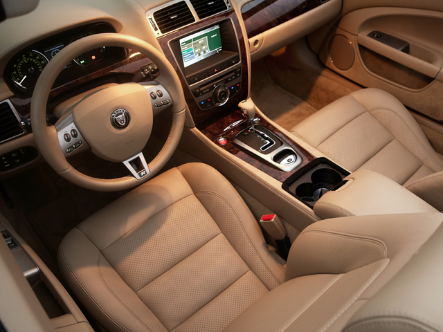 2009 Jaguar XKR
