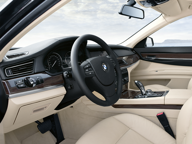 2009 BMW 750