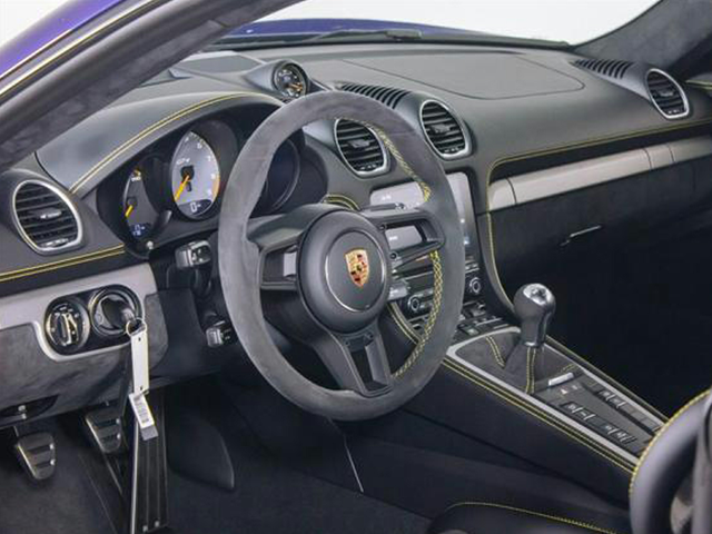 2025 Porsche 718 Cayman