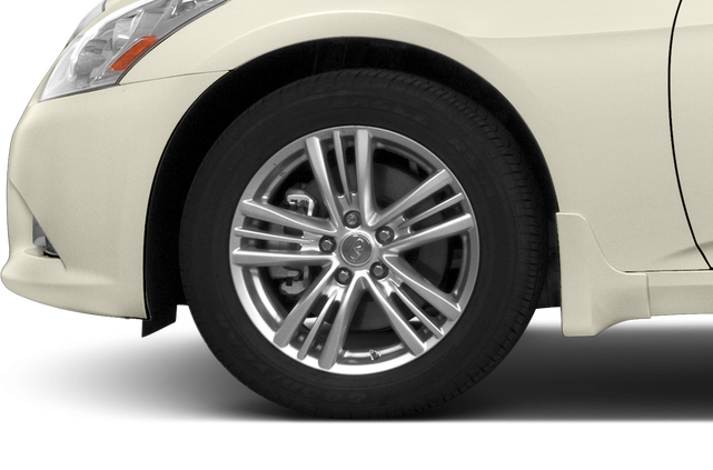 2015 INFINITI Q40