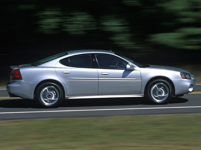 2005 Pontiac Grand Prix Specs, Price, MPG & Reviews