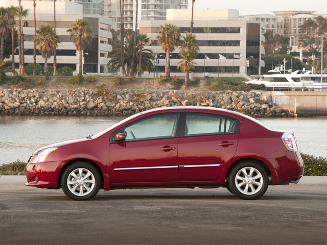 2010 nissan sentra red