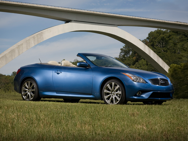 2013 INFINITI G37