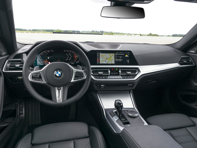 2022 BMW M240