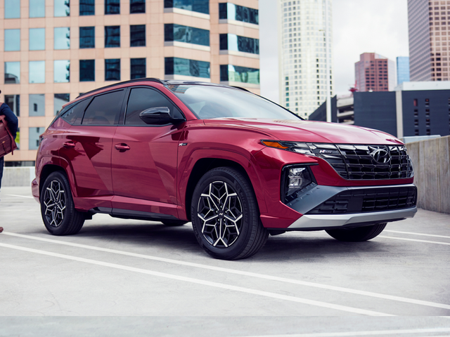 2024 Hyundai Tucson Hybrid Specs, Price, MPG & Reviews | Cars.com