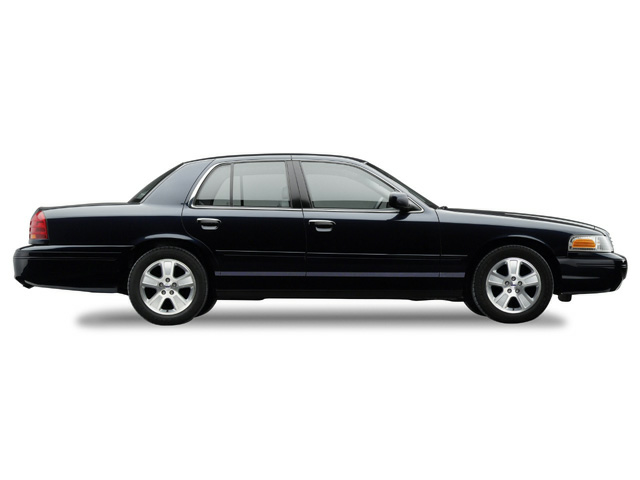 New 2004 Ford Crown Victoria