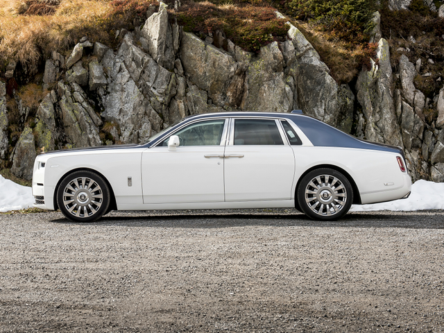 2023 Rolls-Royce Phantom