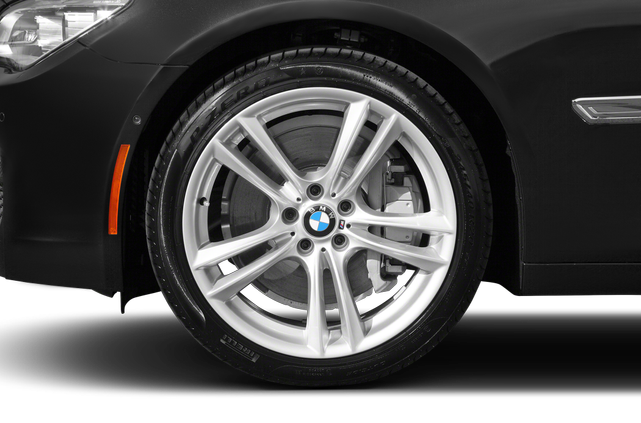 2013 BMW 750