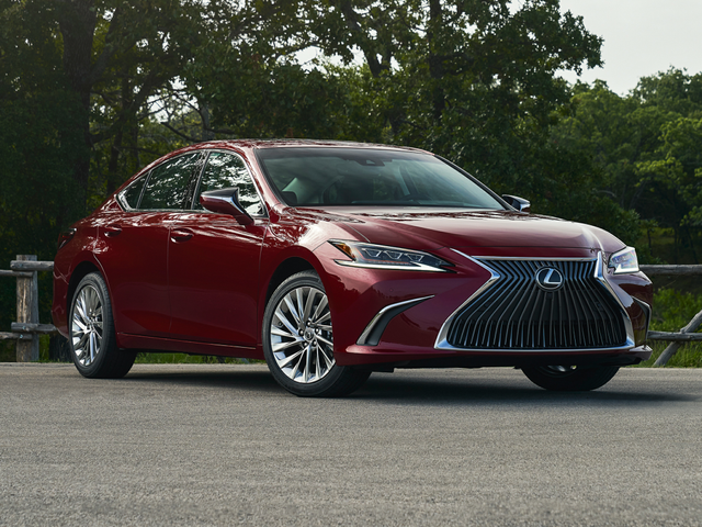 2024 Lexus ES 250 Specs, Price, MPG & Reviews | Cars.com