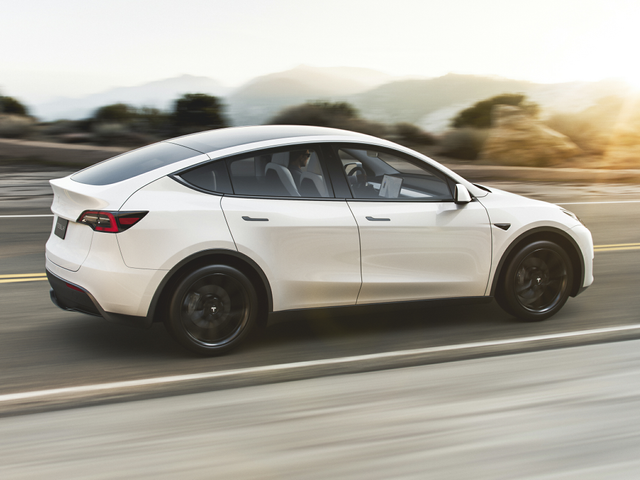 2020 Tesla Model Y Specs, Price, MPG & Reviews | Cars.com