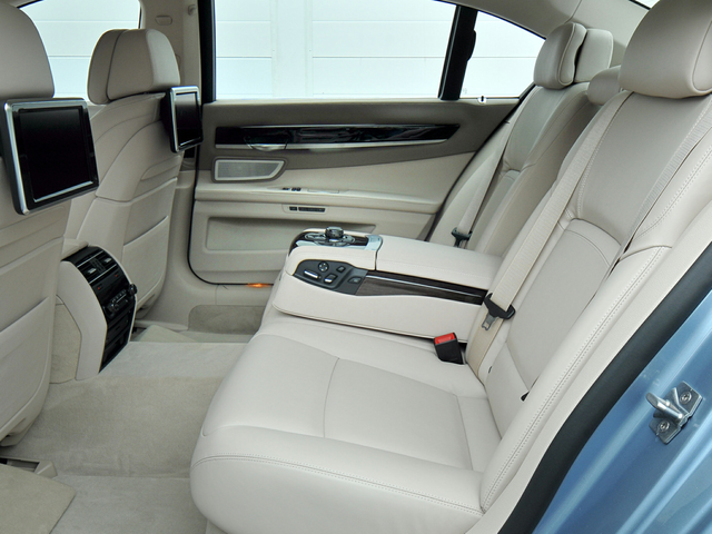 2015 BMW ActiveHybrid 7