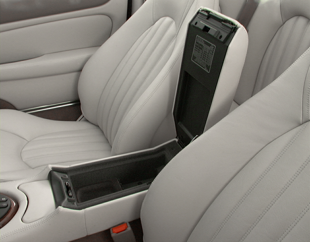 2000 Jaguar XK8
