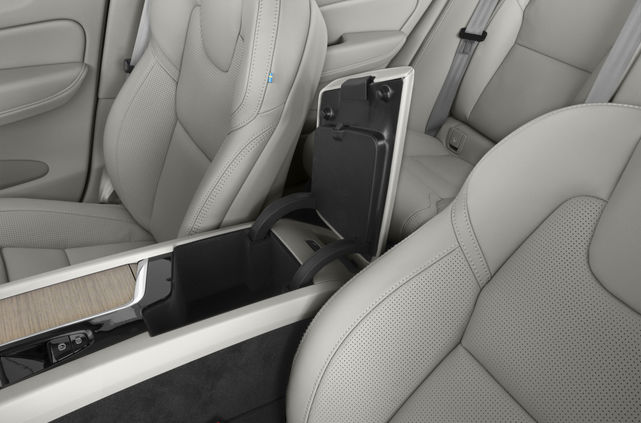 2024 Volvo XC60 Recharge Plug-In Hybrid