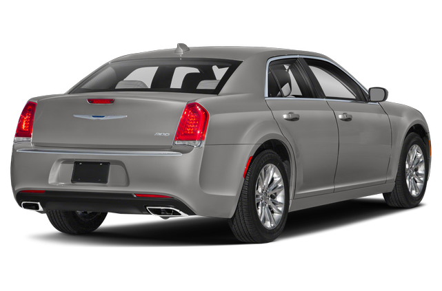 2021 Chrysler 300 Specs, Price, MPG & Reviews