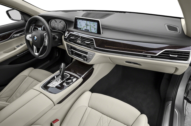 2017 BMW 750