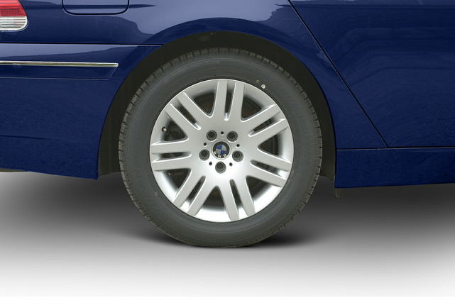 2002 BMW 745