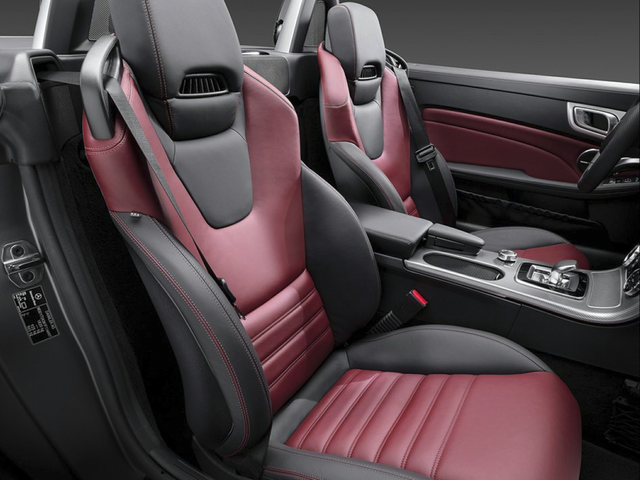 2019 Mercedes-Benz SLC 300