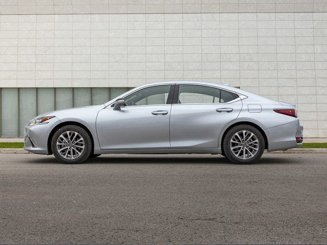 2022 Lexus ES 250