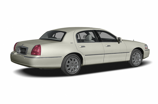 2004 Lincoln Town Car