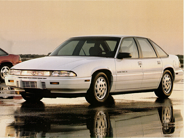 1999 Pontiac Grand Prix Specs, Price, MPG & Reviews