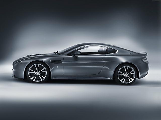 2013 Aston Martin V12 Vantage