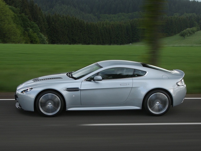 2013 Aston Martin V12 Vantage