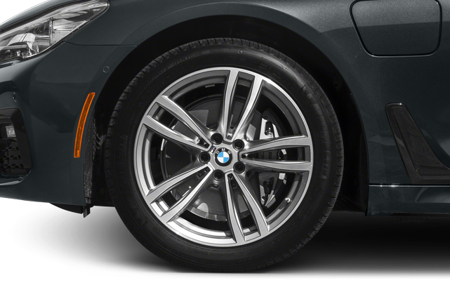 2018 BMW 740e