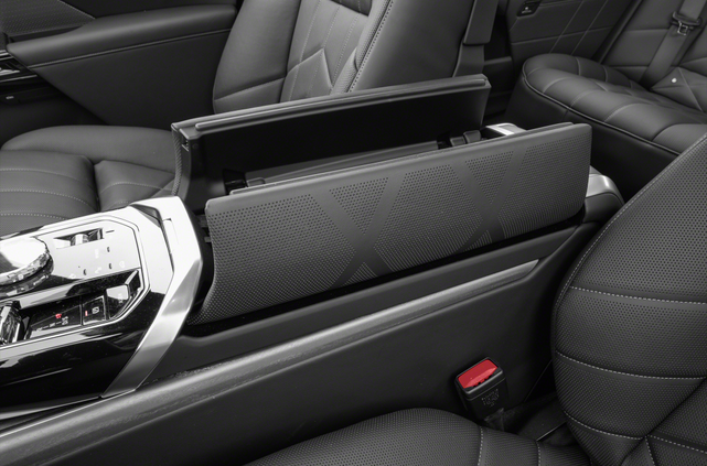 2024 BMW 750e