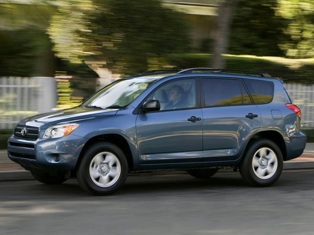 Toyota rav4 2010 год