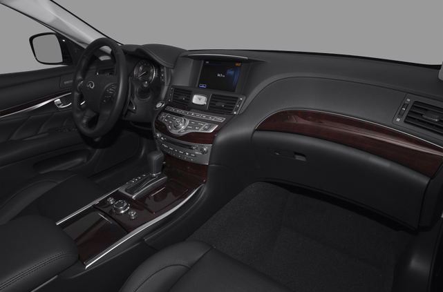 2011 INFINITI M56