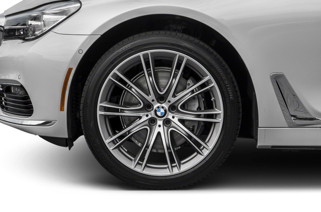2017 BMW 740