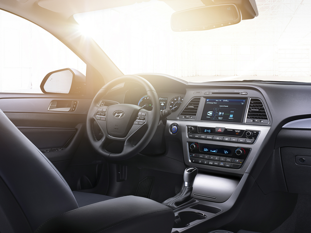 2017 Hyundai SONATA Hybrid