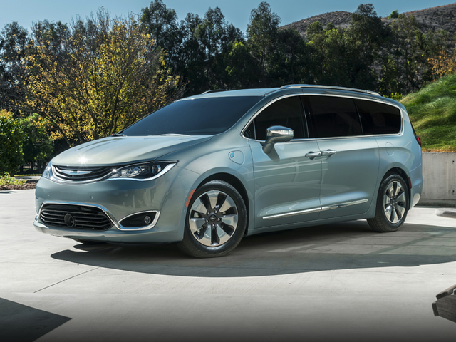 2020 Chrysler Pacifica Hybrid - Specs, Prices, MPG, Range, Reviews ...