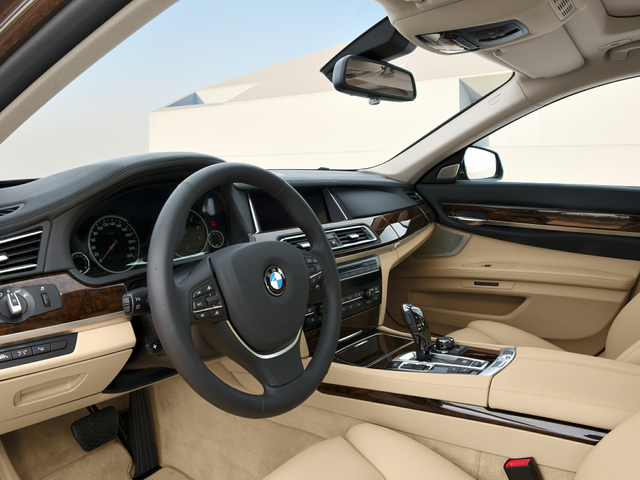 2014 BMW 750