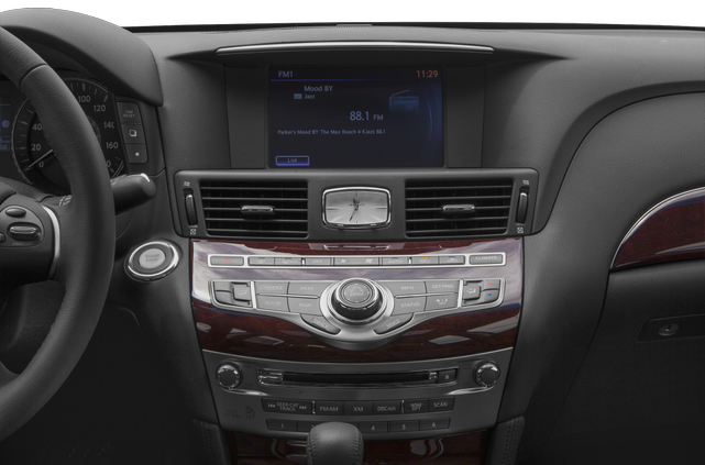 2016 INFINITI Q70h