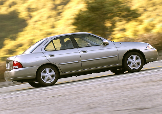 2003 Nissan Sentra Specs, Price, MPG & Reviews 