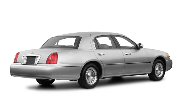 2001 Lincoln Town Car