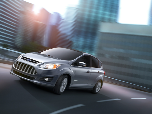 16 Ford C Max Hybrid Specs Price Mpg Reviews Cars Com