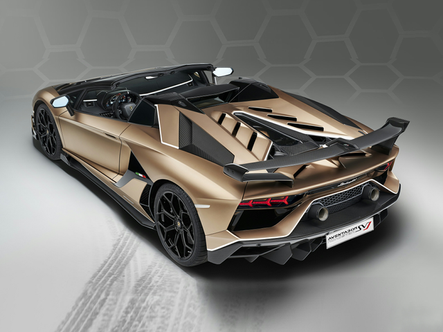 2021 Lamborghini Aventador SVJ