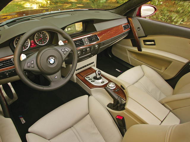 2010 BMW M5 Sedan Interior Photos